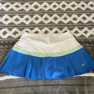 Womens Nike Size Medium Tennis Skirt